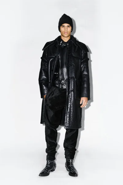 Look 7